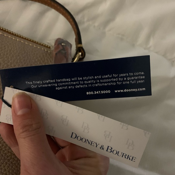 NWT Dooney and Bourke Crossbody bag - Picture 5 of 8